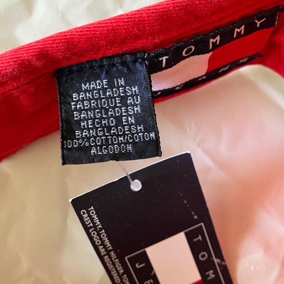 Tommy Hilfiger red visor - Picture 6 of 6